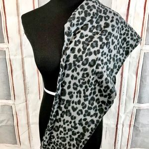 Old Navy XXL Gray & Black Cheetah Print Leggings